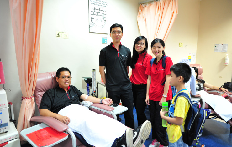 BLOOD DONATION AT HSI 2017